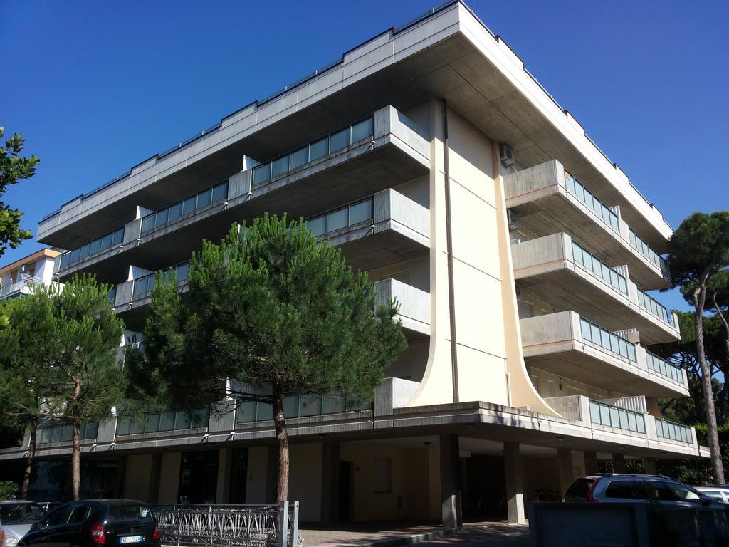 Residence Pineta Verde Milano Marittima Exterior photo
